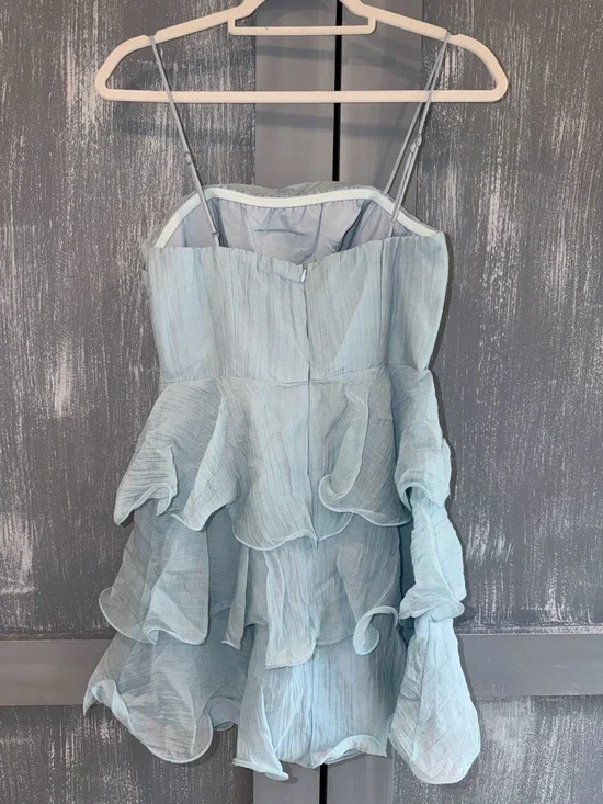 ✨ Ice Blue Ruffle Mini Dress – Selfie Leslie “Here Comes the Sun” (Size S) - Picture 8 of 10